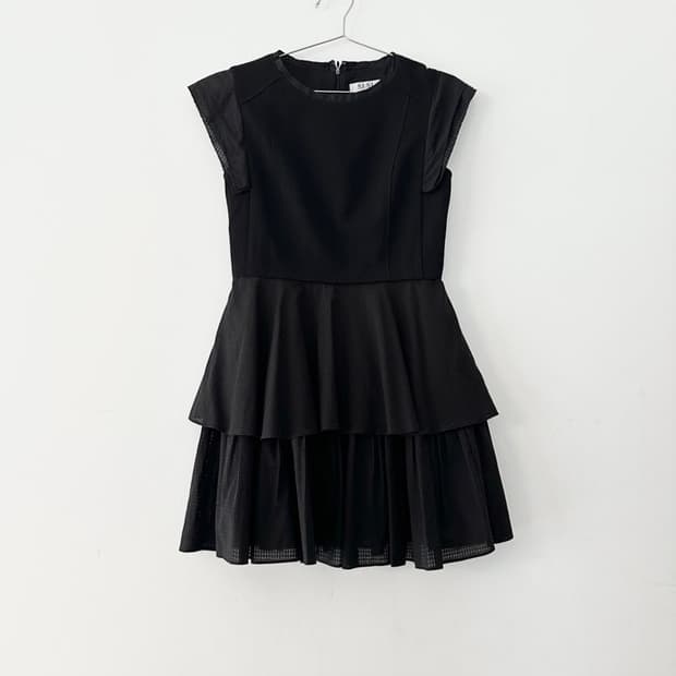 SJ ruffle mini ops 