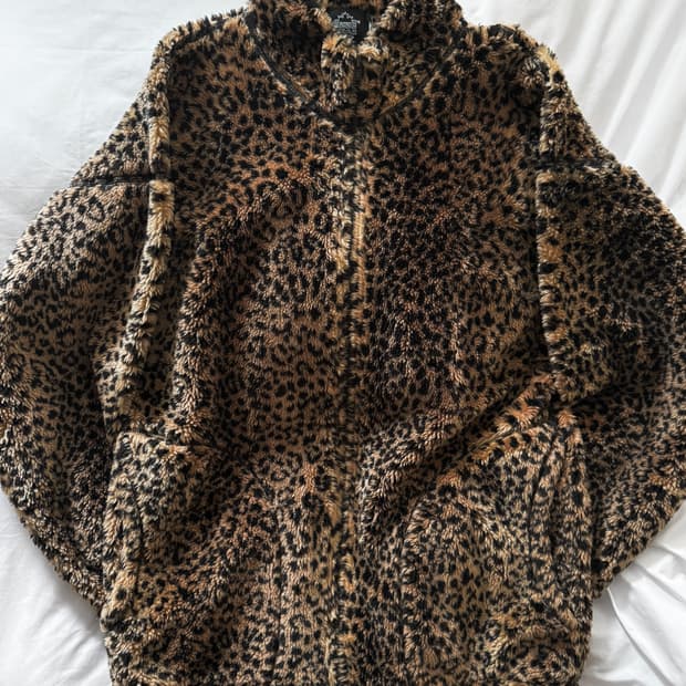 캐나다 빈티지 레오파드 오버핏 플리스