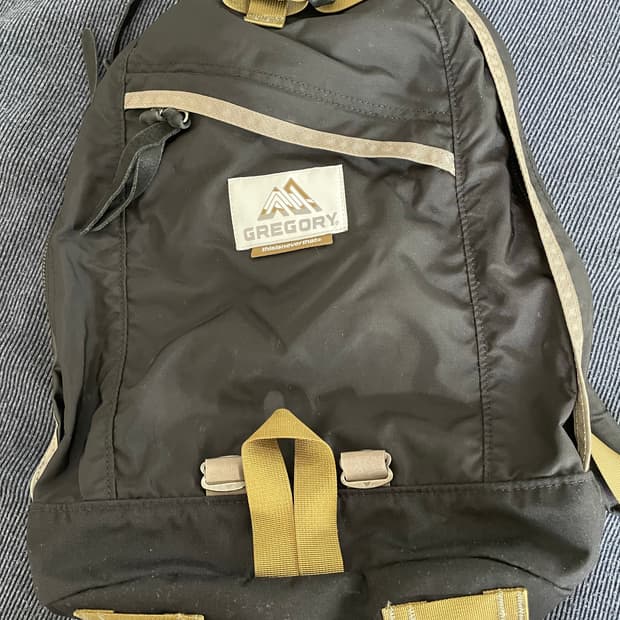 그레고리 백팩 x 디스이즈네버댓