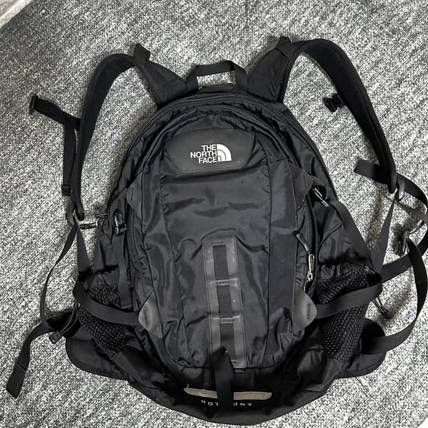 노스페이스 핫샷 블랙 백팩
