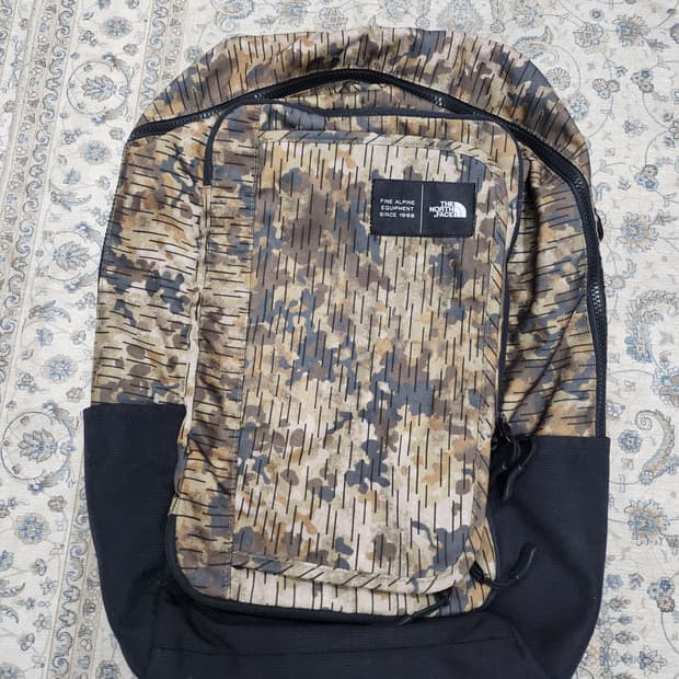 노스페이스 카모 25L 백팩