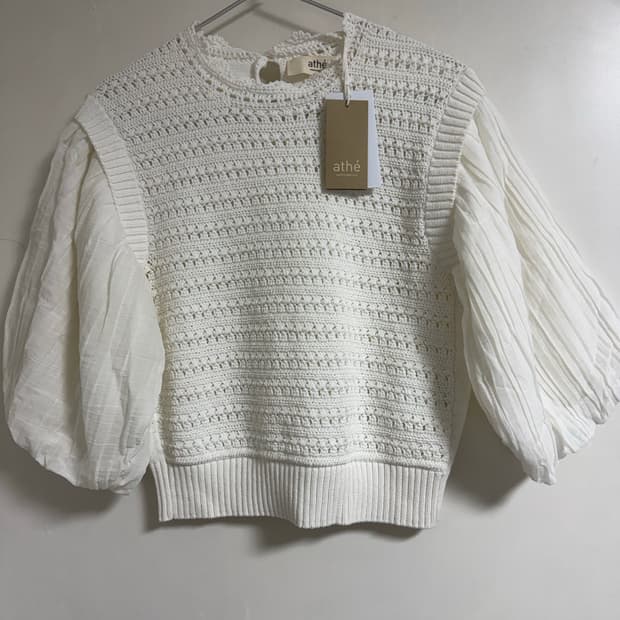 아떼 바네사브루노(Athe Vanessa Bruno) 크로셰 퍼프 슬리브