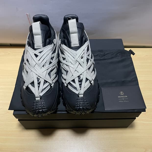 [41,43] 몽클레르 릭오웬스 트레일그립 메가레이스 블랙 26SS