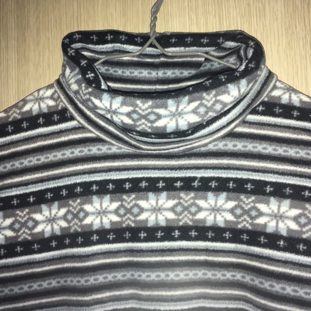 Uniqlo snow turtleneck