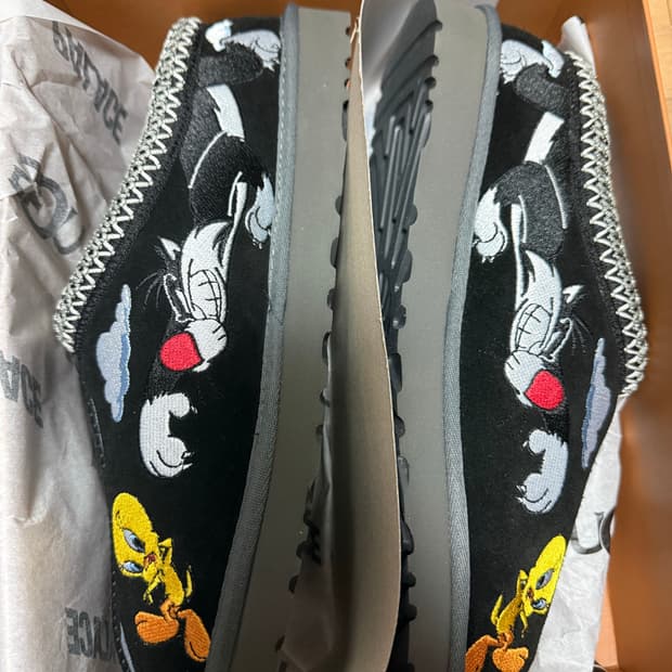 필라스 어그 루니툰 풀구성 280cm 새상품 판매합니다