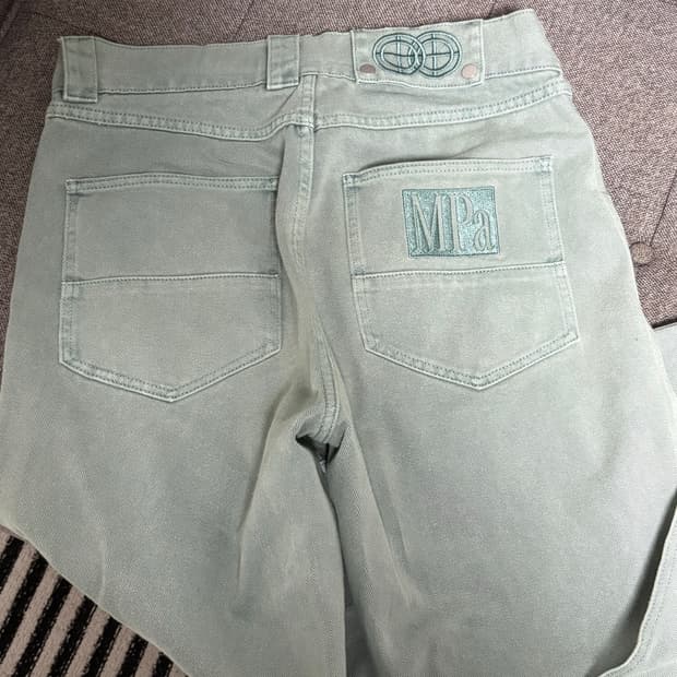 플라스틱 프로덕트 바지 