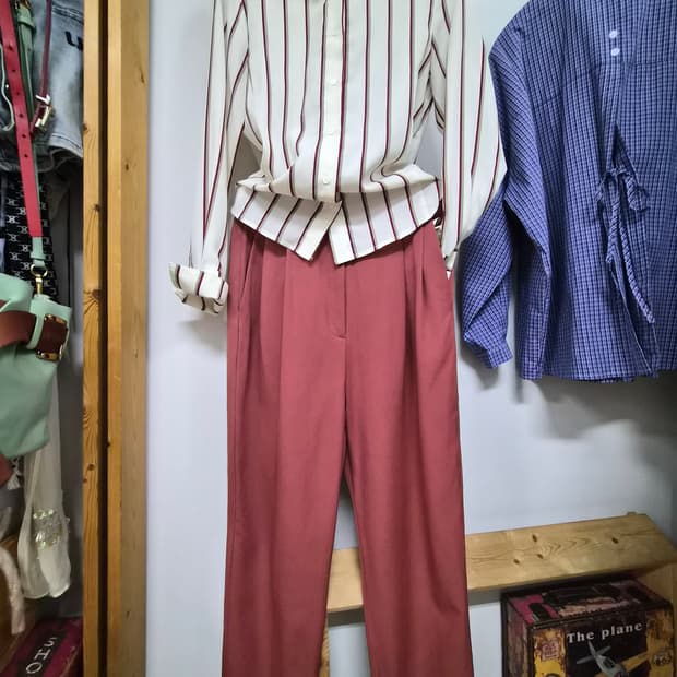 잇미샤스트라이프 셔츠. 미샤춘추슬랙스