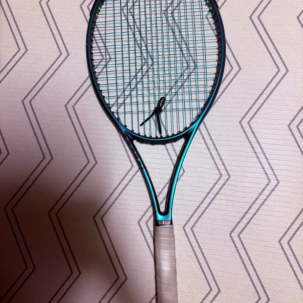 윌슨 블레이드 v9 테니스 라켓