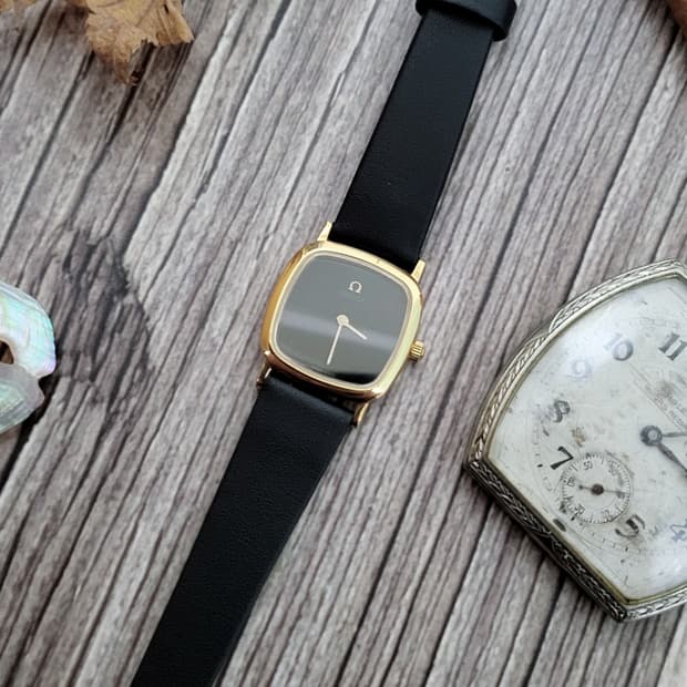 정품 오메가 드빌 미니멀 드레스 쿼츠시계