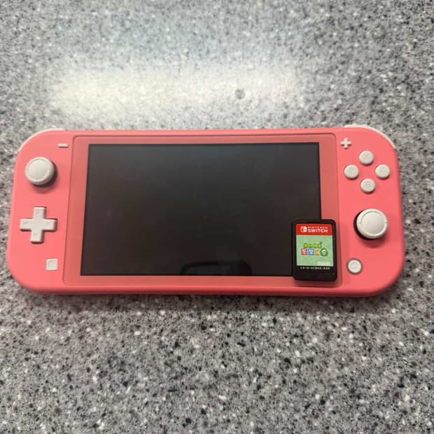 스위치 라이트 코랄, 모동숲 칩 판매