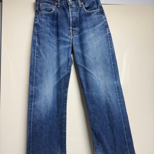 28 levis lvc 702xx