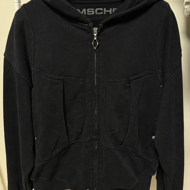 BIG POCKET HOODIE