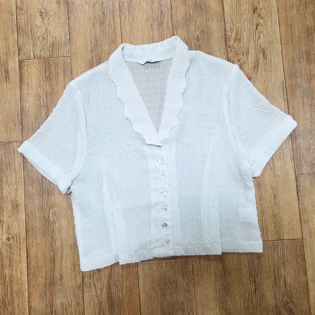 라트로우(L'artrow) 링클블라우스 55-66 새상품