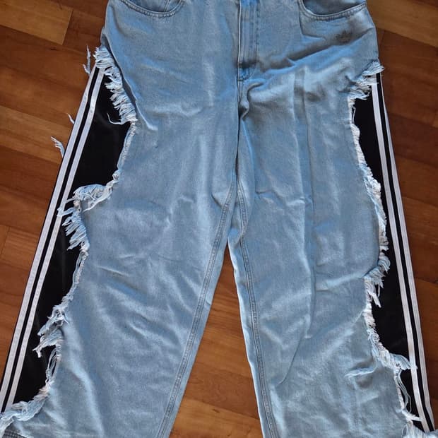 (XL) 아디다스 아딜레늄 5.0 디컨스트럭티드 데님 팬츠