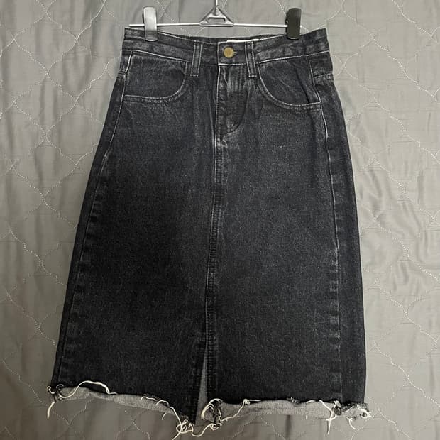 흑청 미디스커트