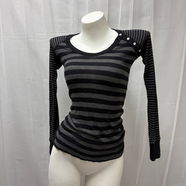 [Splendid] Button Detail Long Sleeve