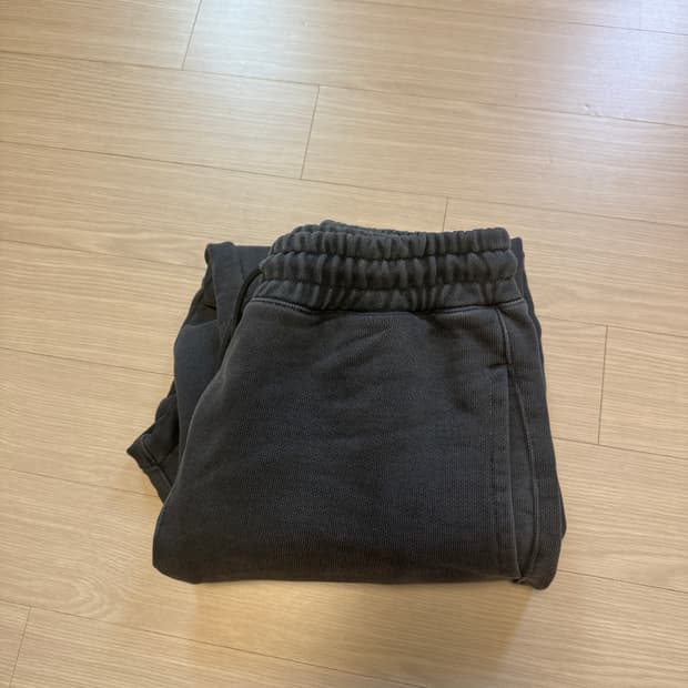 [새상품] 소버먼트 피그먼트 조거 차콜 L