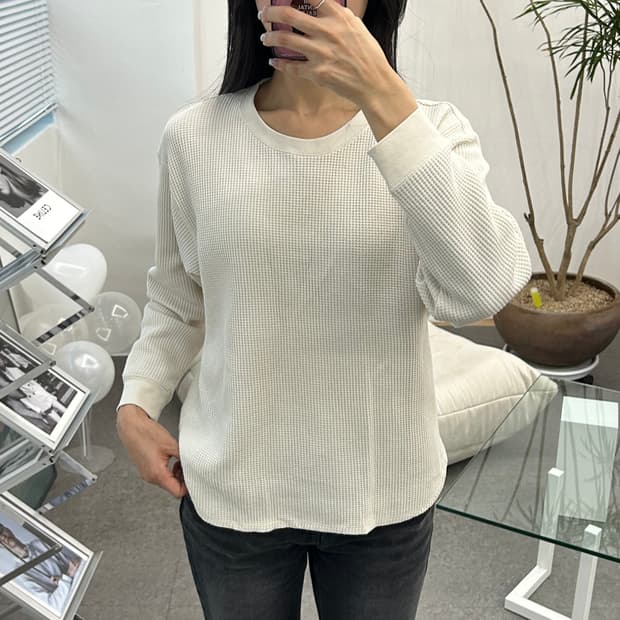 유니클로 아이보리 와플 긴팔티셔츠