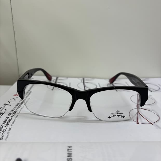 비비안웨스트우드 반무테 빈티지안경