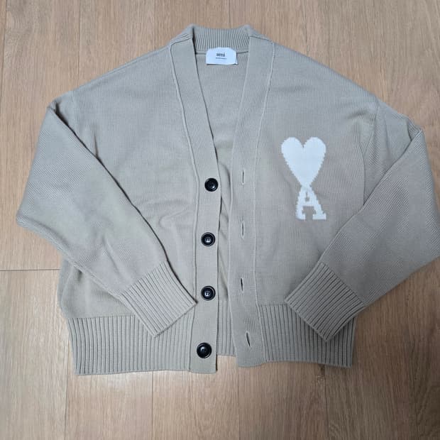 아미 빅로고 가디건 베이지