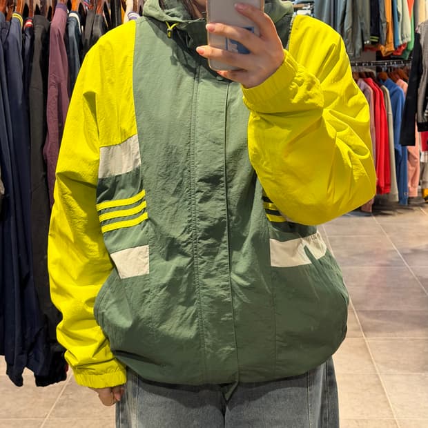 [NO.9] 아디다스 배색 윈드브레이커