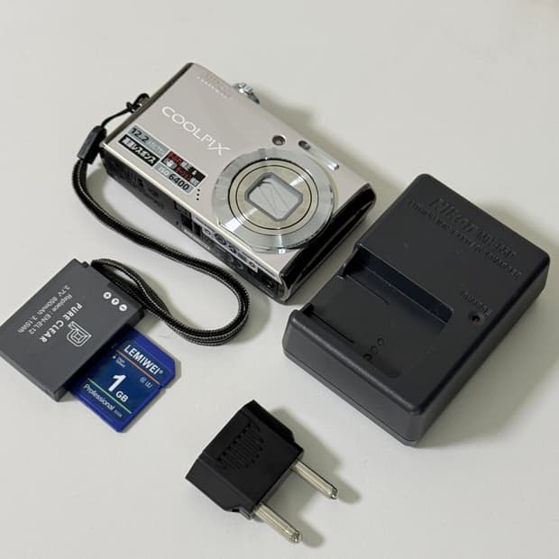 니콘 쿨픽스 s620 빈티지 디카 디지털카메라 펄화이트
