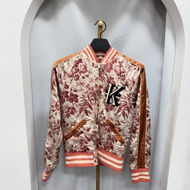 백화점판 구찌 봄버 자켓 40사이즈