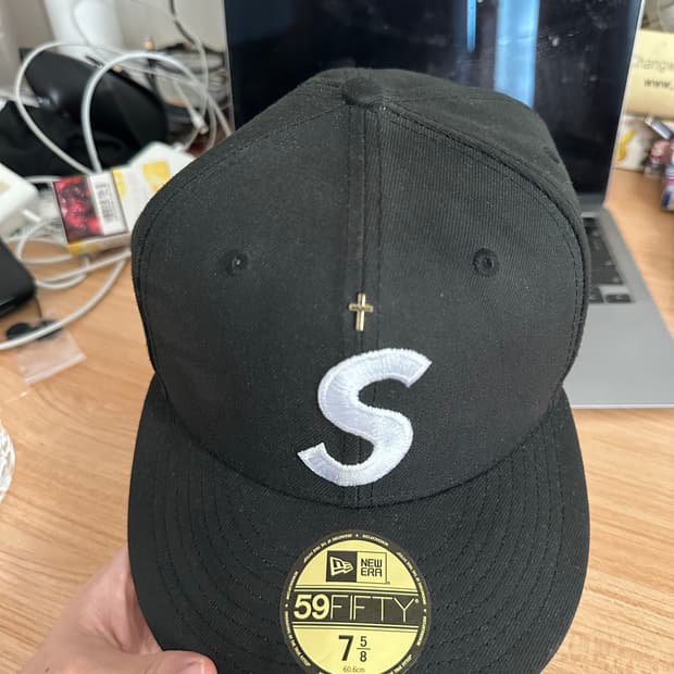 슈프림 골드크로스 S로고 758