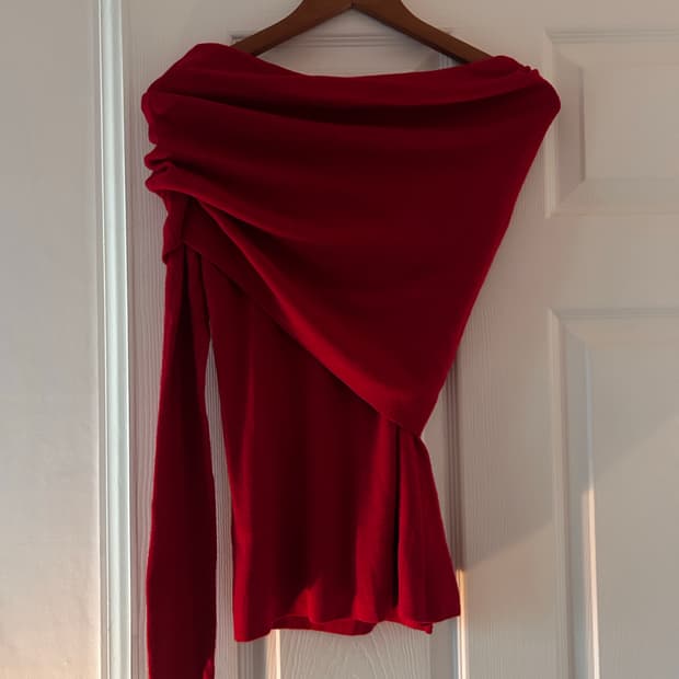 레드 오프숄더 니트 M