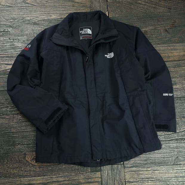 [노스페이스] 로고 자수 오버핏 고어텍스 바람막이 자켓 M18851