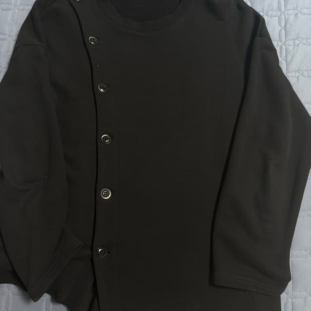 요지야마모토 버튼 디테일 비대칭 맨투맨