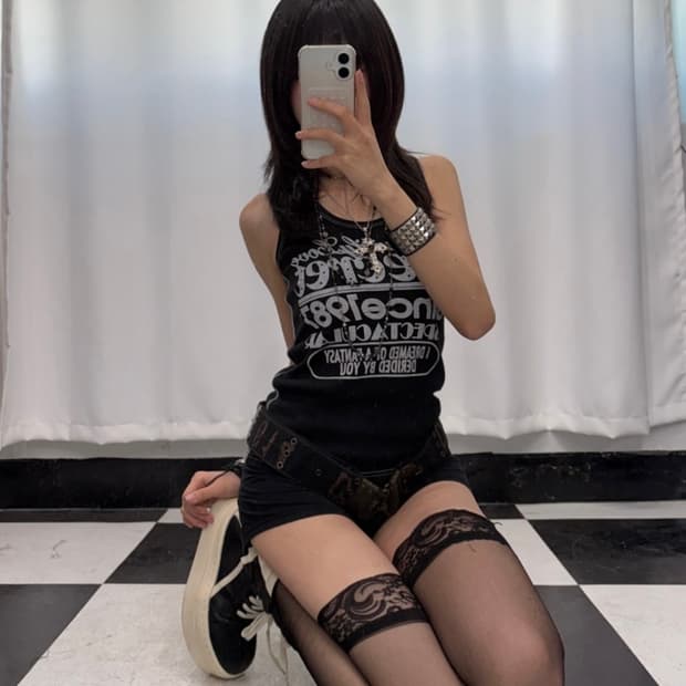 🎸블랙 레터링 슬리브리스🎸