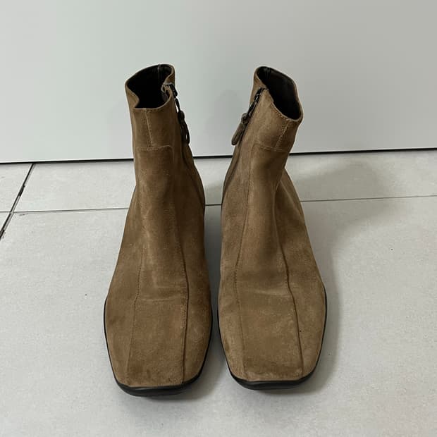 프라다 첼시부츠