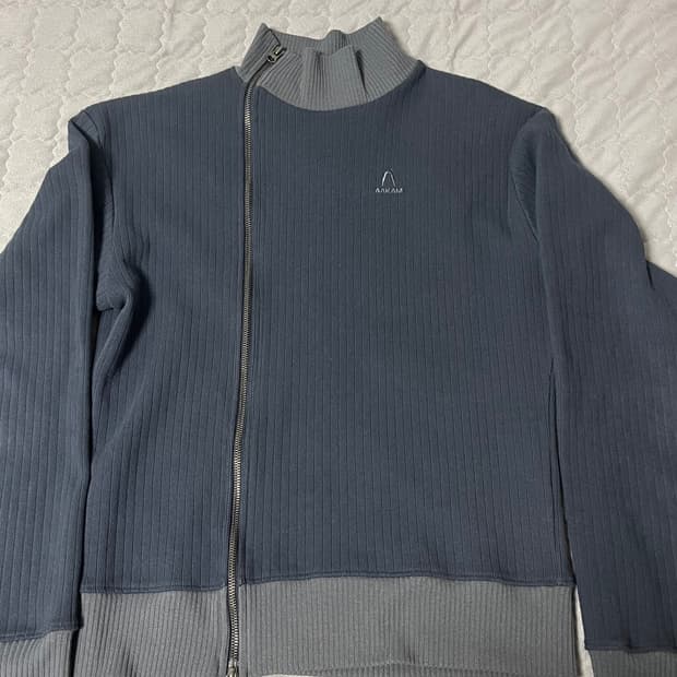 아캄 사이드 니트 집업 2