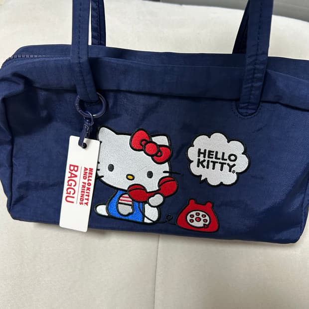 바쿠 산리오 보울러백