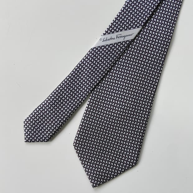 새상품급 페레가모(Ferragamo) 명품 정품 넥타이8.6cm