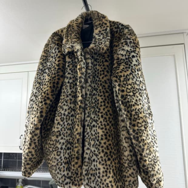 써틴먼스 레오파드 퍼 카코트