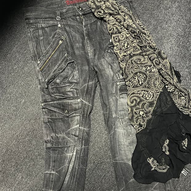 JPN Silky Gothic scarf  