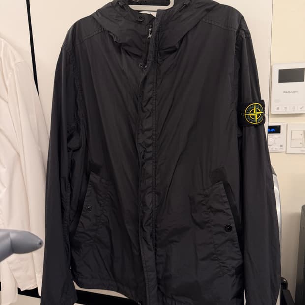 스톤아일랜드 크링클랩스 25ss 후드 자켓 바람막이