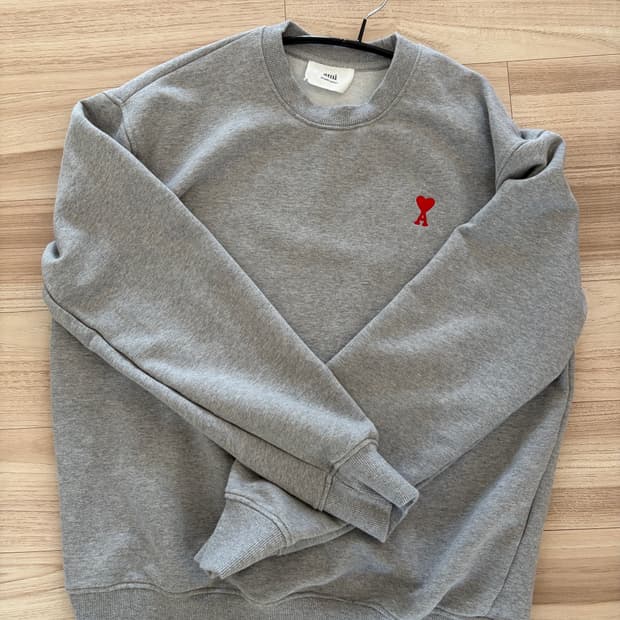 아미 스몰 하트 로고 맨투맨 회색 m