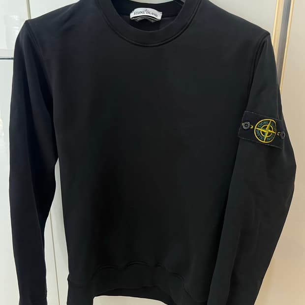 스톤아일랜드 맨투맨 블랙 M (새상품급)