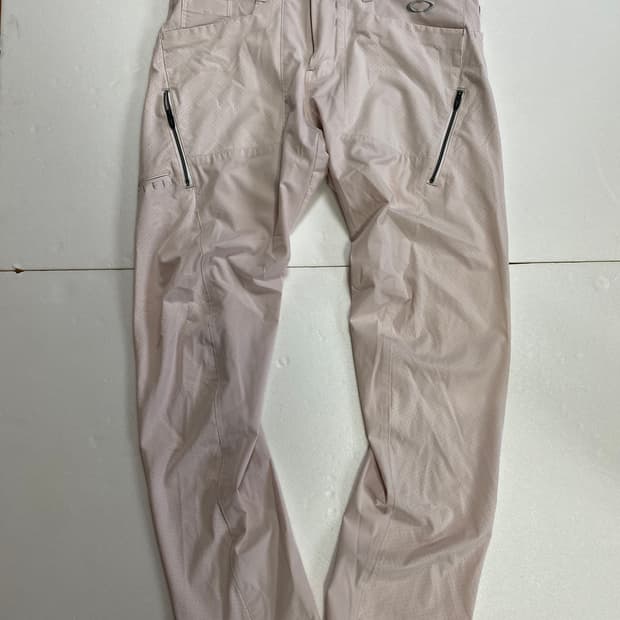 Oakley pants 33