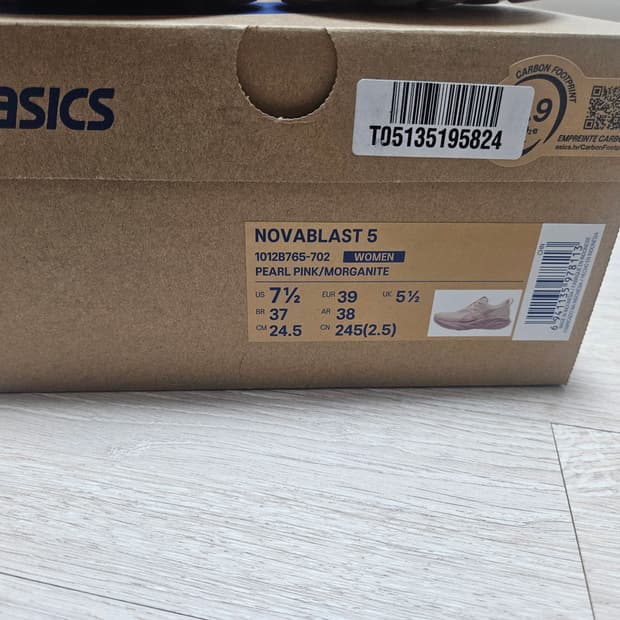 아식스 노바블라스트5 우먼 245 새상품