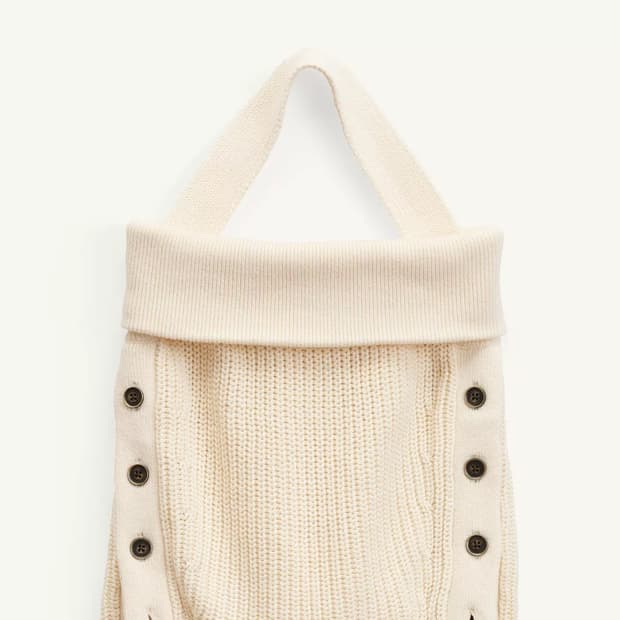 Zara 버튼 니트 탑