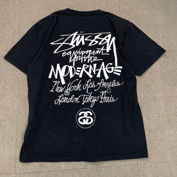 stussy 스투시 모던에이지 백프린트 티셔츠 m