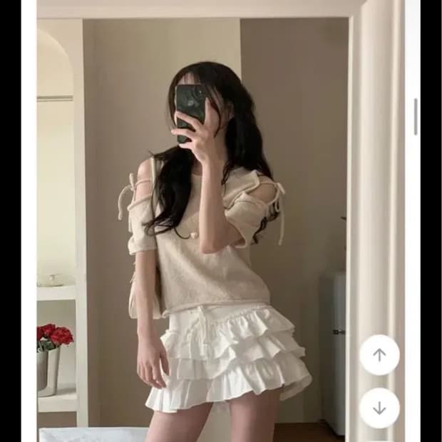 미니포에 어깨트임 니트