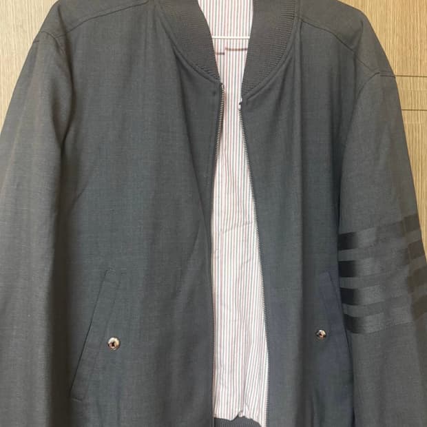 톰브라운 자켓 그레이 4사이즈