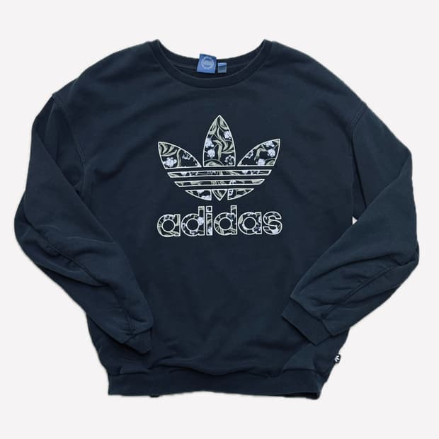 아디다스 오리지날 포켓 맨투맨