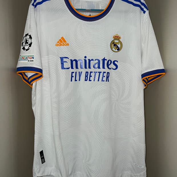 21-22 레알 마드리드 홈 어센틱 반팔 No.9 카림 벤제마 유니폼