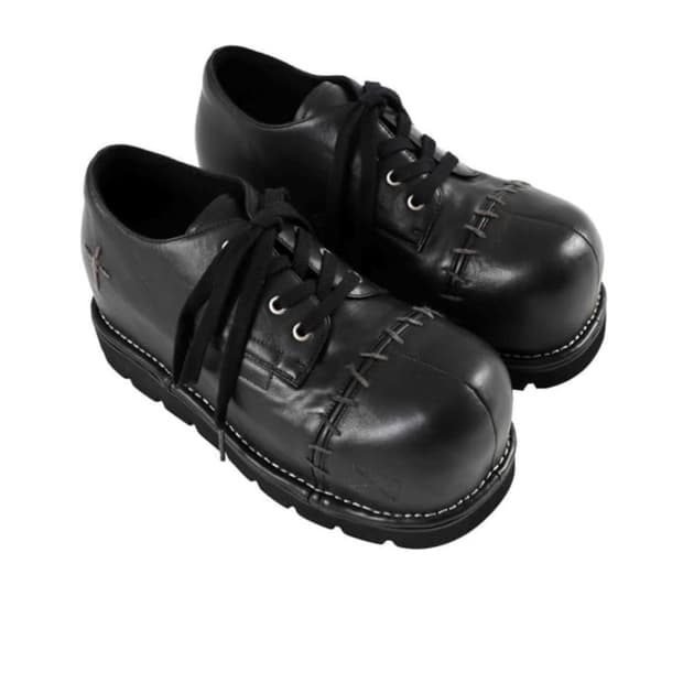 투스페이스(twospc) 245~250 사이즈 구해요ㅜㅜ